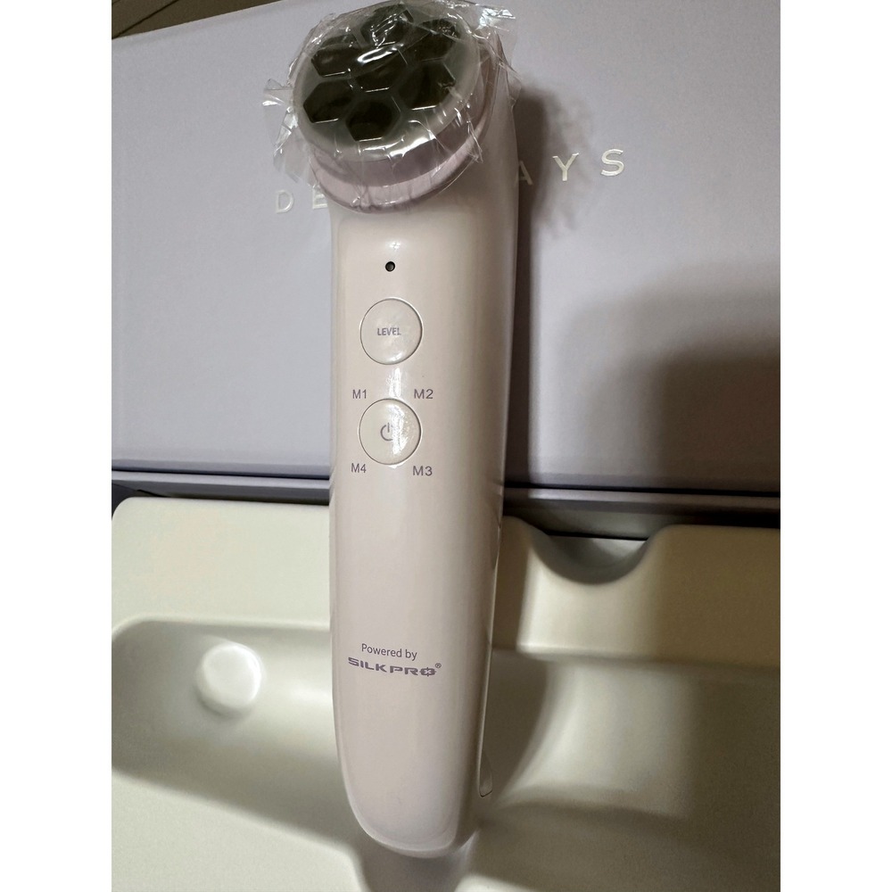 DermRays Unisex FusionGlow Microcurrent Device OS White New Face Lifting Tool